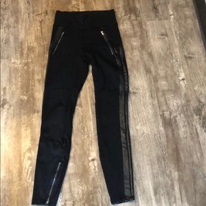 Athlete zipper leggings!